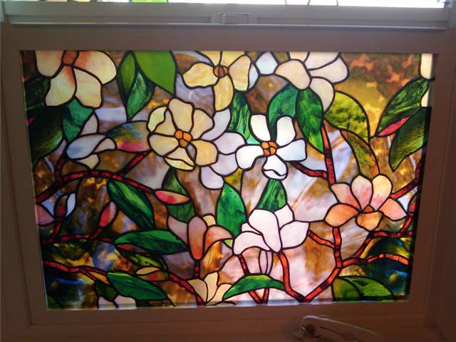 Lower window (nothing cut out).