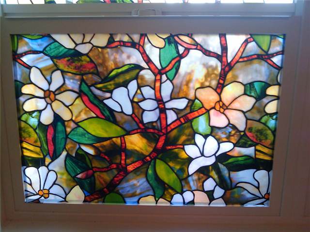 Lower window (nothing cut out).