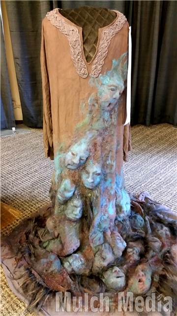 Fea visited the Westercon 69 Art Show. I didn't bring the project board but did pin a copy of her story to the dress.